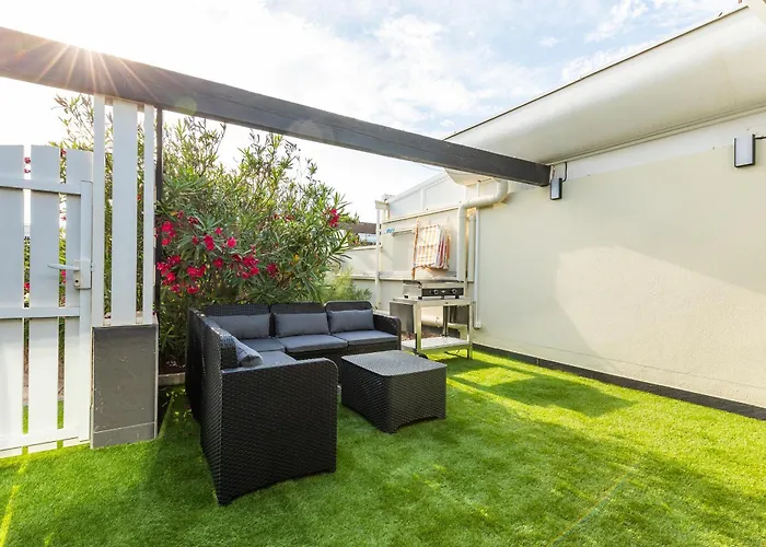 Close Port Nature * Agde